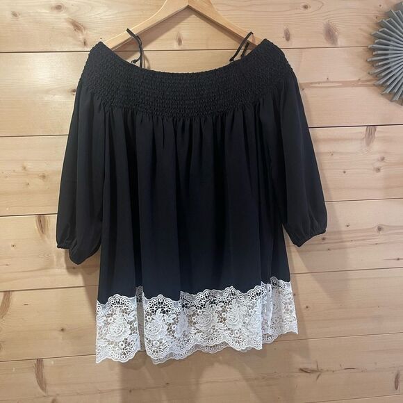 Chelsea & Theodore Black Smocked Off Shoulder 3/4 Sleeve Size Medium NWT - Picture 1 of 5